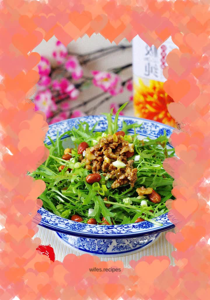 Minced pork mixed with bitter chrysanthemum