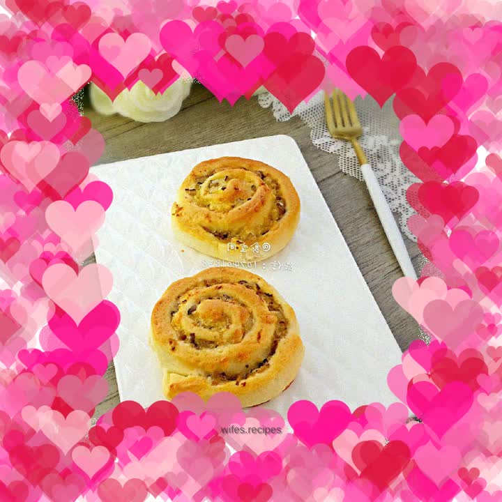 A gorgeous new way to eat meat fillings - cheese and meat filling rolls