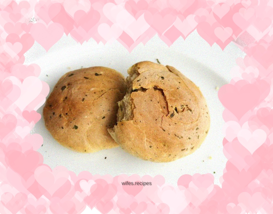 Grilled sesame cakes with celery