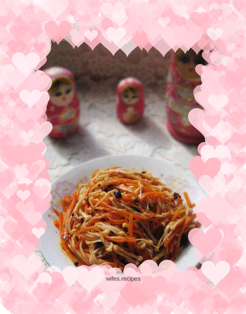 Carrots mixed with enoki mushrooms