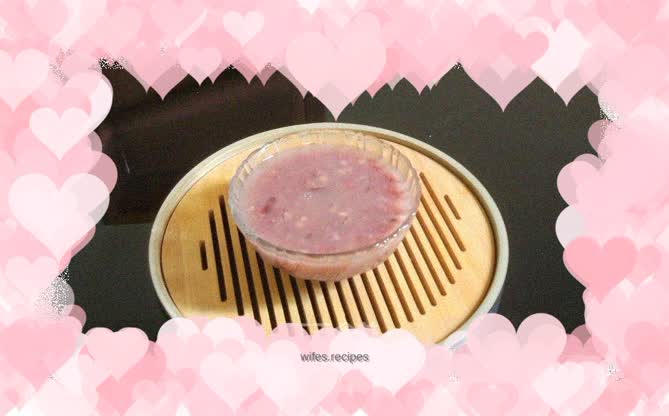 Lily black rice porridge