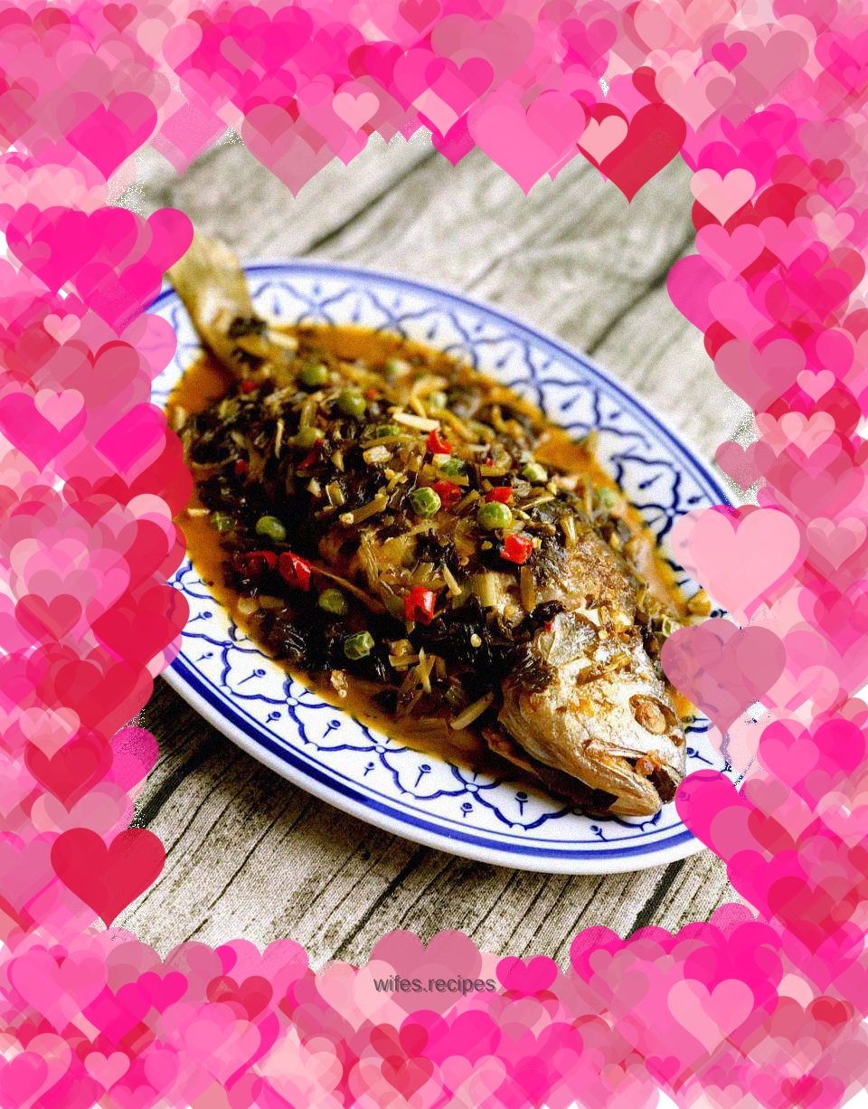 Braised yellow croaker with pickled vegetables