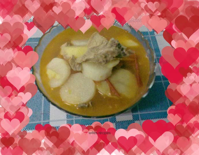 Spare ribs and yam appetizer soup