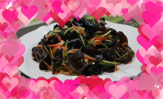 Cold fungus and melon shreds