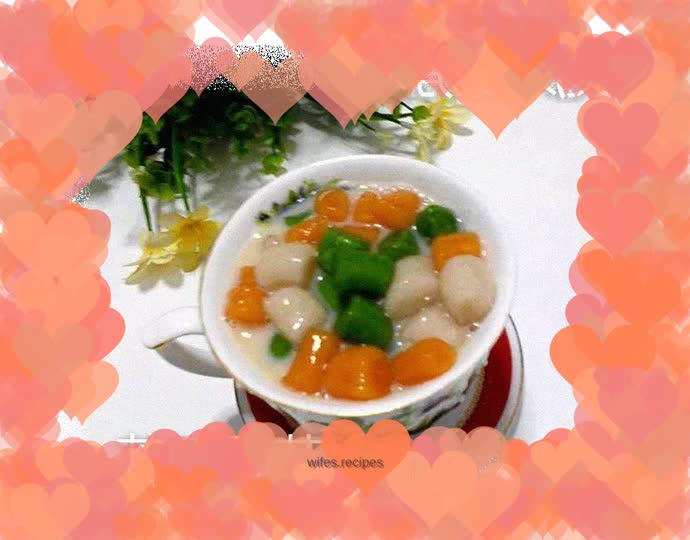 Taro balls with carrot and spinach juice