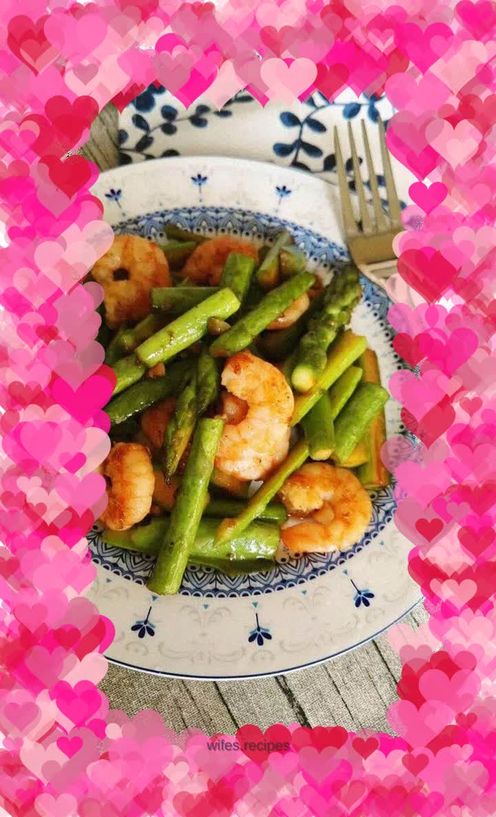 Stir-fried prawns with asparagus