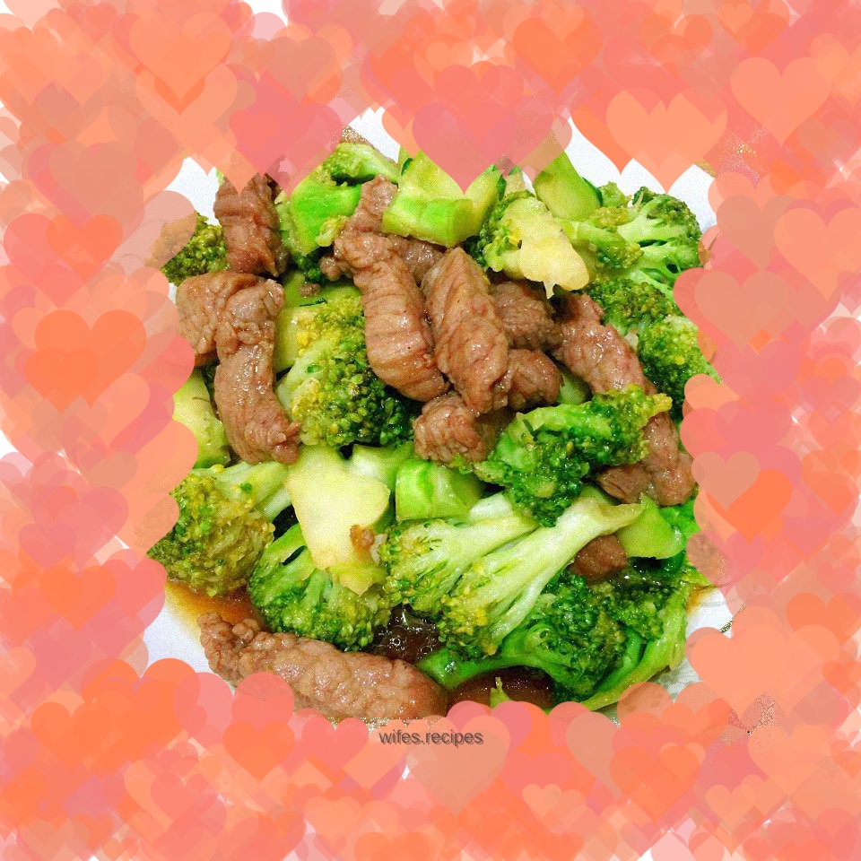 Stir-fried beef with broccoli (home style)