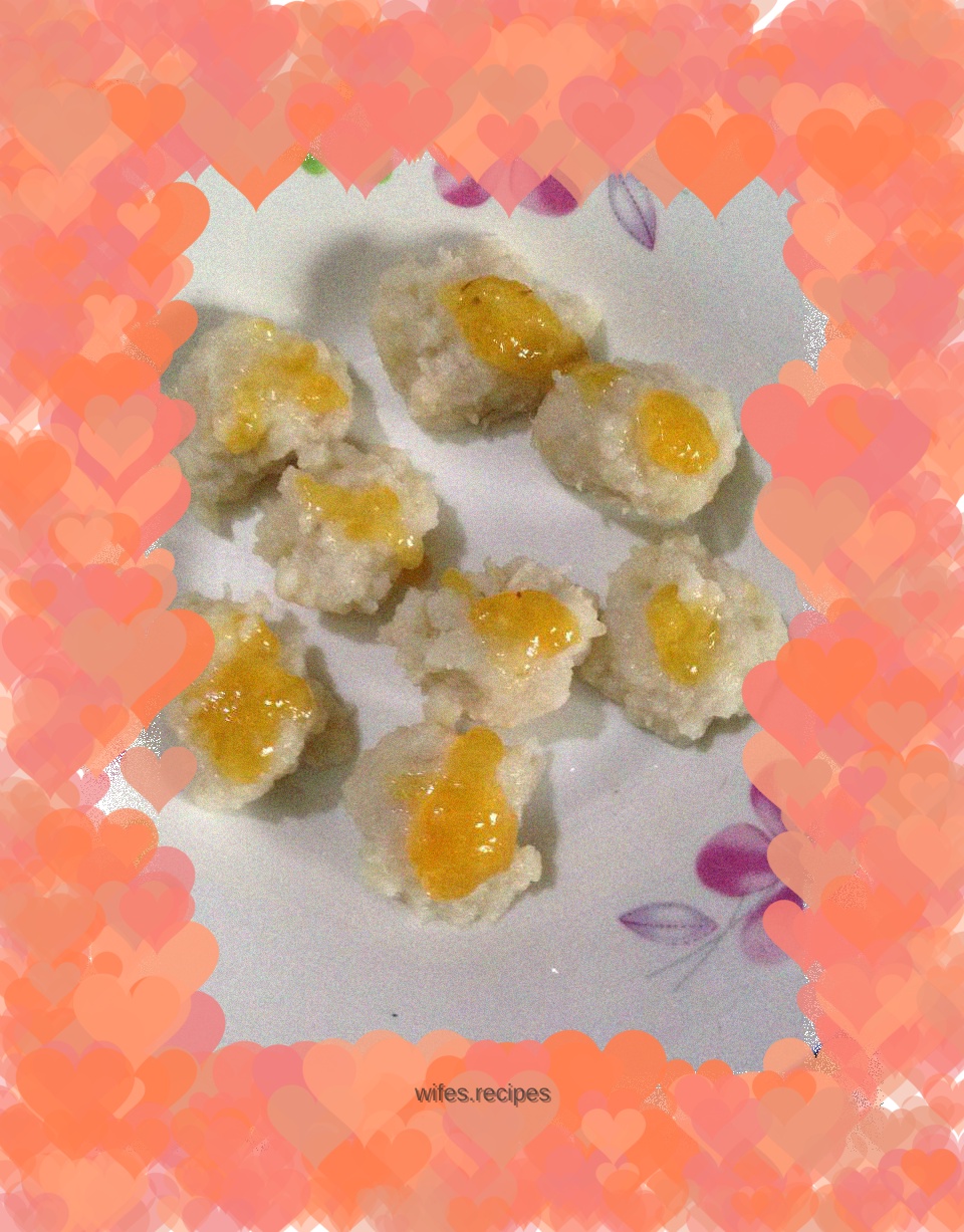 Yellow peach taro cake