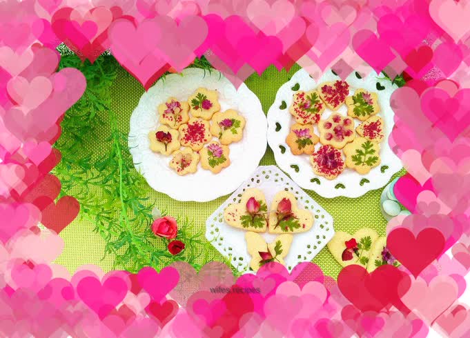 Birds and flowers scented biscuits