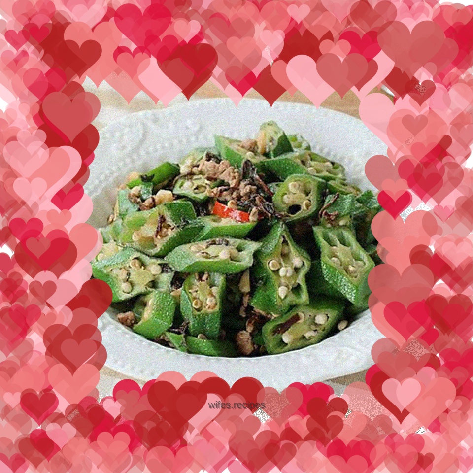 Stir-fried okra with pickles, vegetables and meat