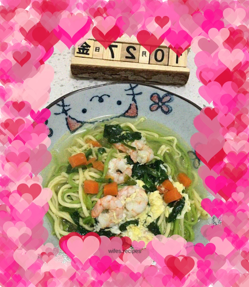 Colorful vegetable noodles