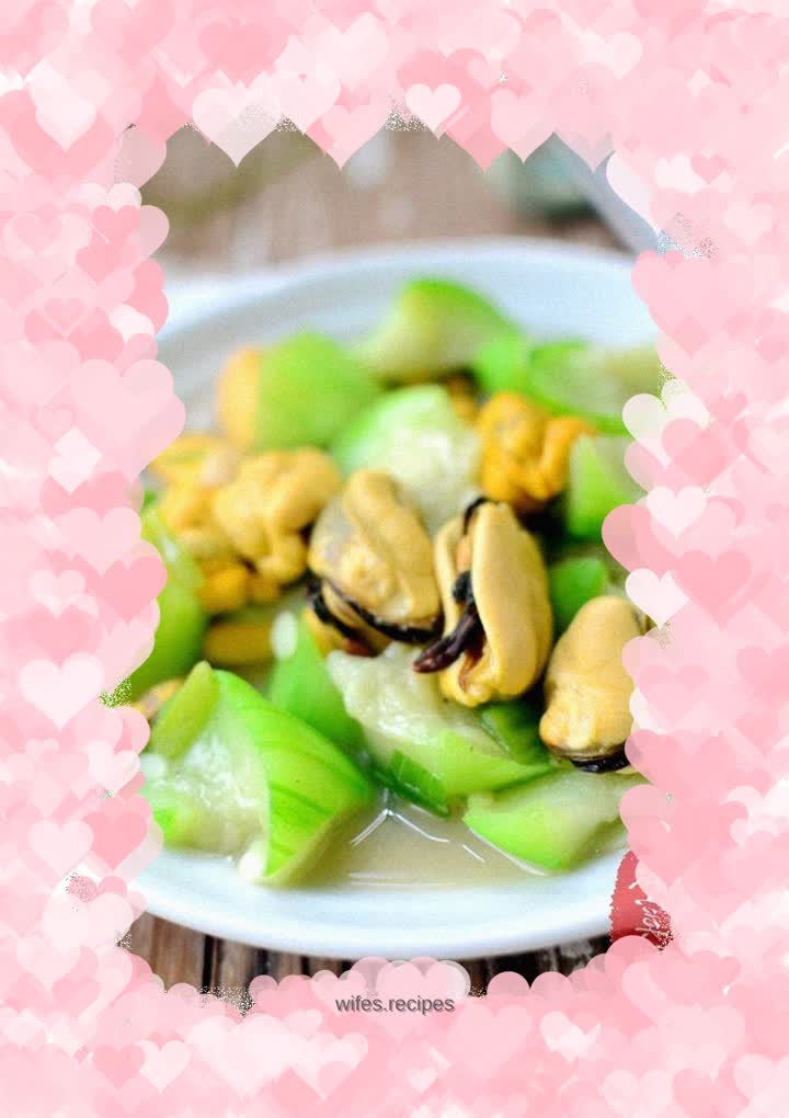 【Fried mussels with loofah】