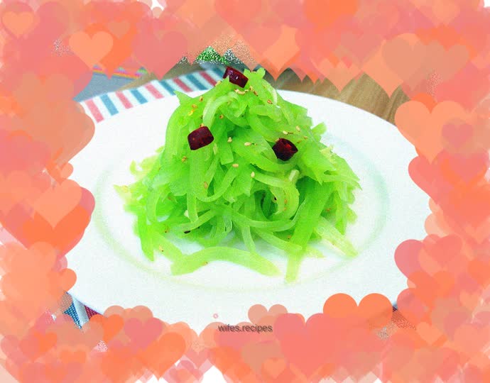 Shredded cold lettuce