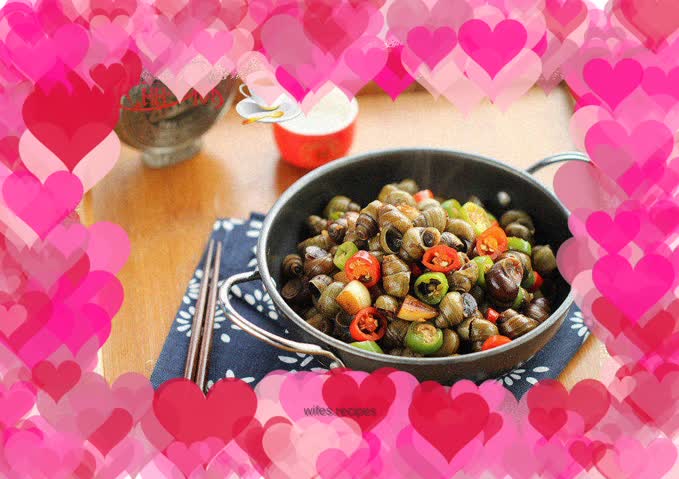 Spicy fried field snails