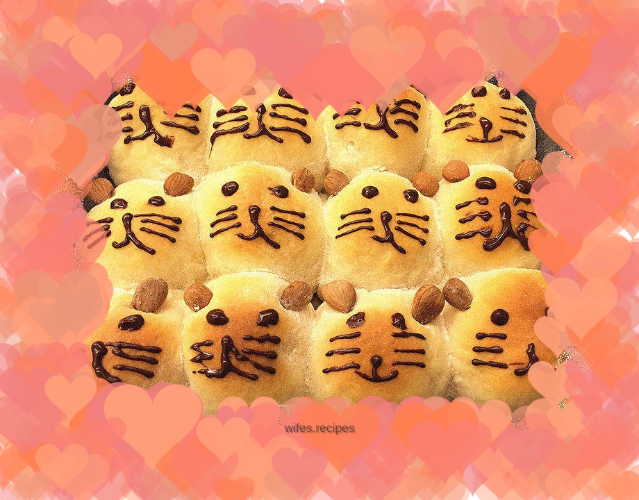 Squeeze the kitten bread