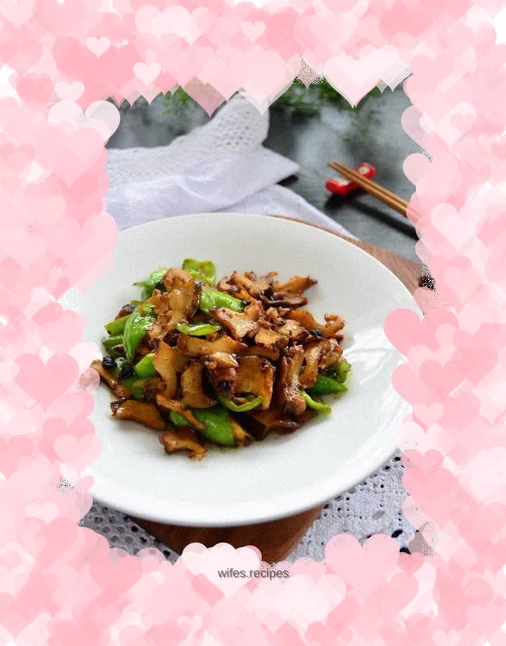 Stir-fried conch slices with black bean pepper