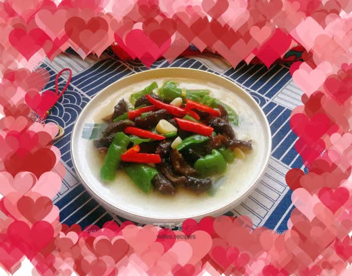 Stir-fried sea cucumber with green and red pepper