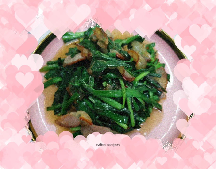 Homemade-fried bacon with leeks