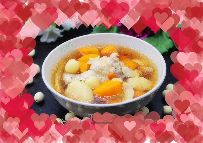Lotus seed and water chestnut chicken soup