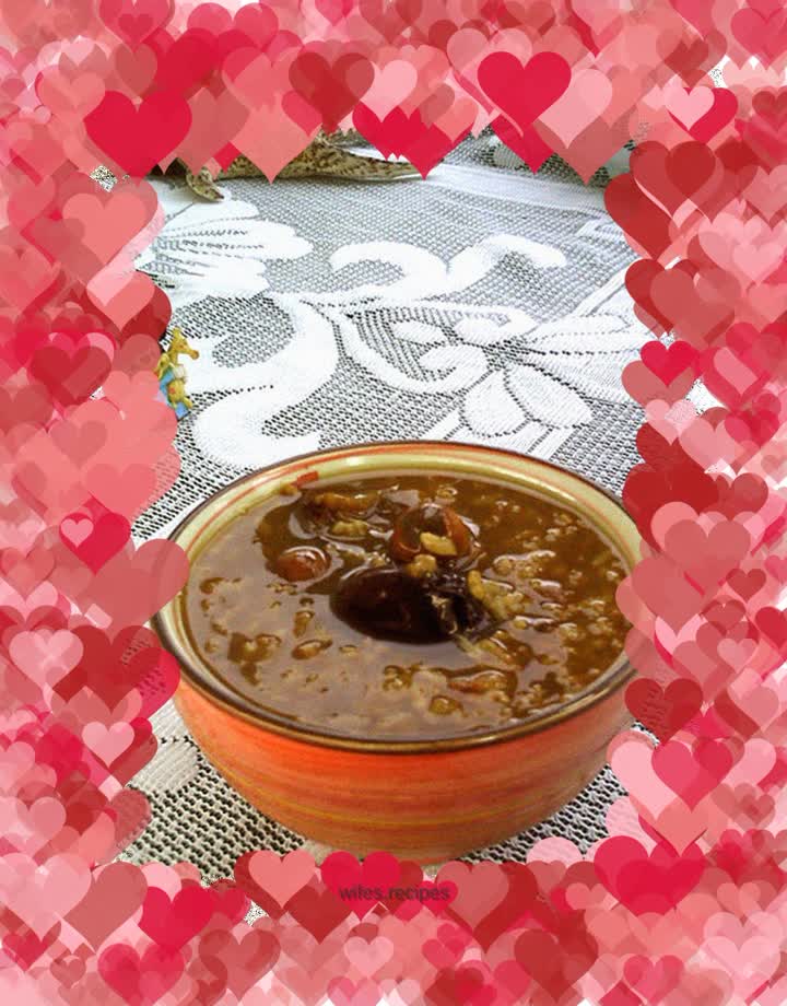 Longan, red dates and lotus seed porridge