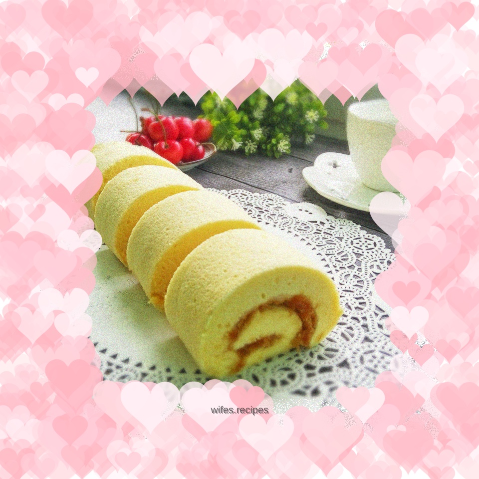 Meat floss cake roll