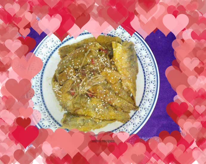 Braised crucian carp with beans