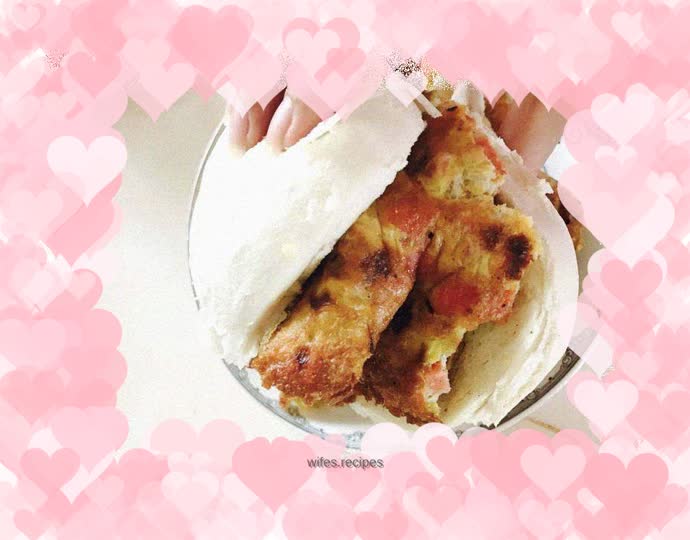 Steamed buns with egg and ham