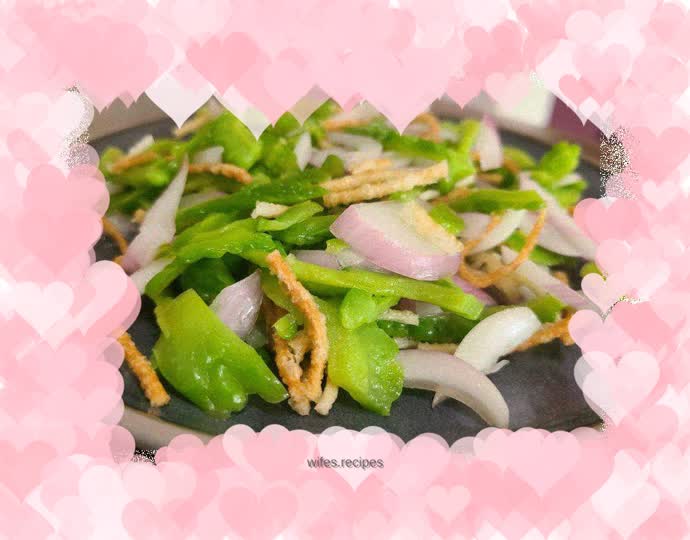 Bitter melon and onion dumplings