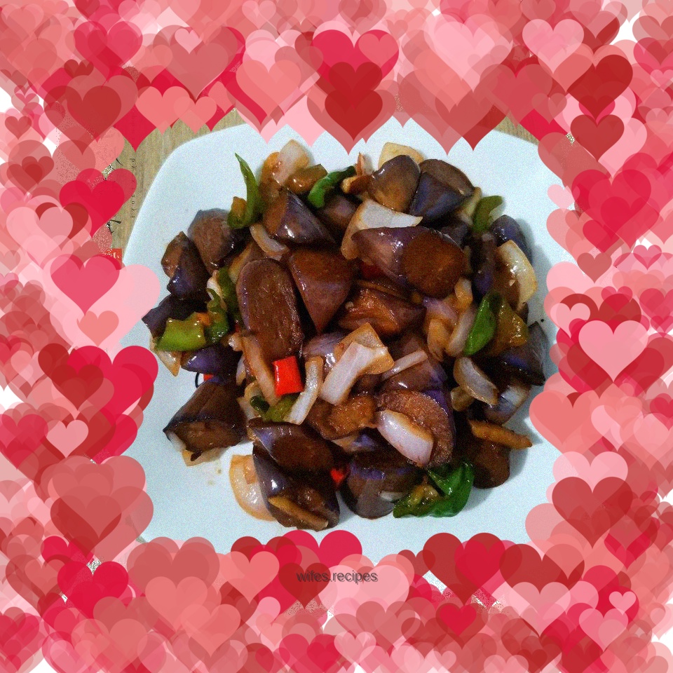 Fried eggplant with onions