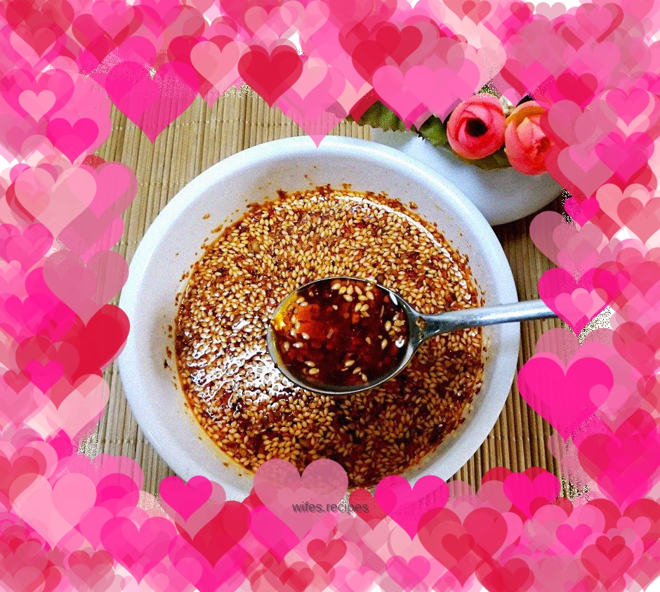 Essential chili oil for the kitchen