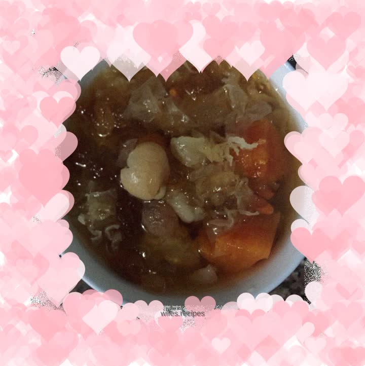 Peach Gum and Tremella Soup