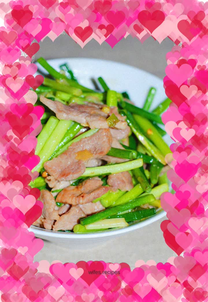 Stir-fried pork with garlic sprouts