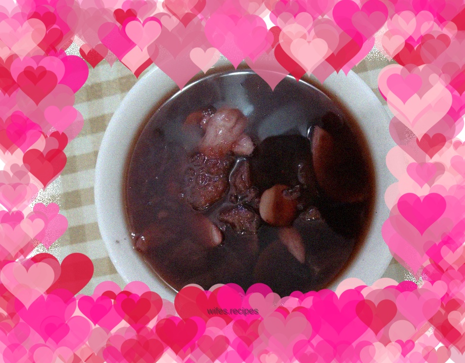 Lotus seed, lily, apple and purple rice porridge