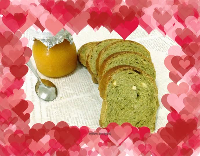 Matcha chestnut bread