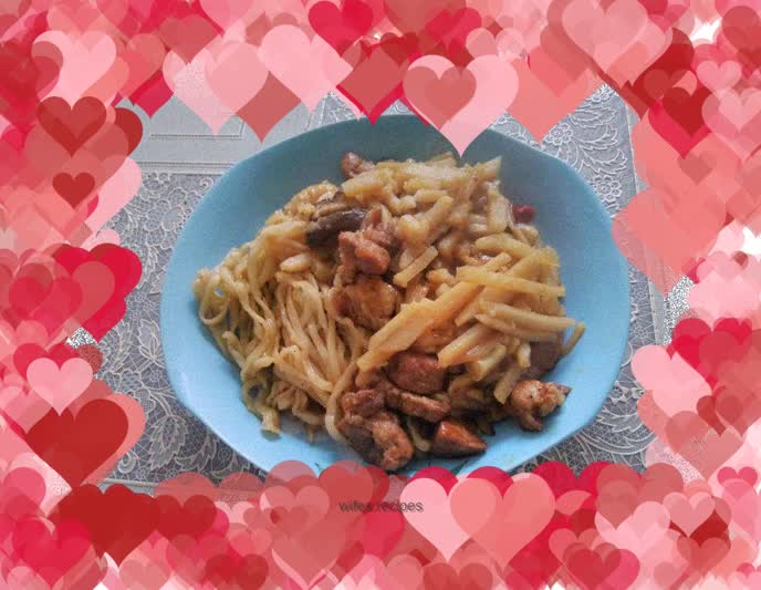 Potato braised noodles