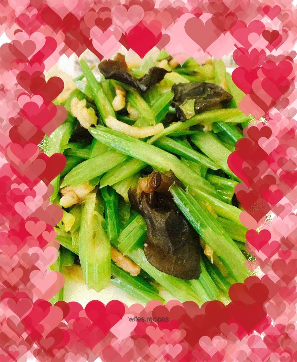 Stir-fried shredded pork with celery