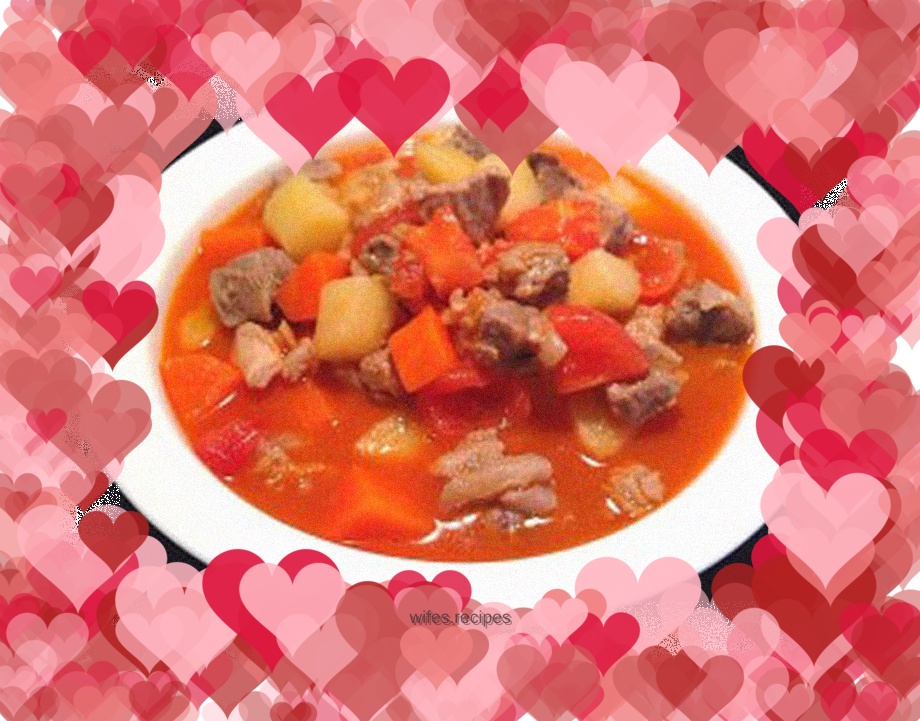 Braised beef brisket with red tomatoes