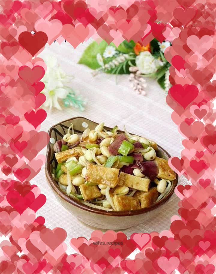 Soybean sprouts mixed with dried tofu
