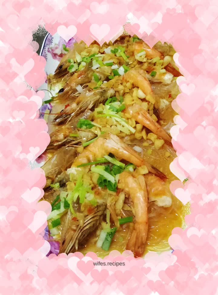 Vermicelli and garlic steamed shrimp