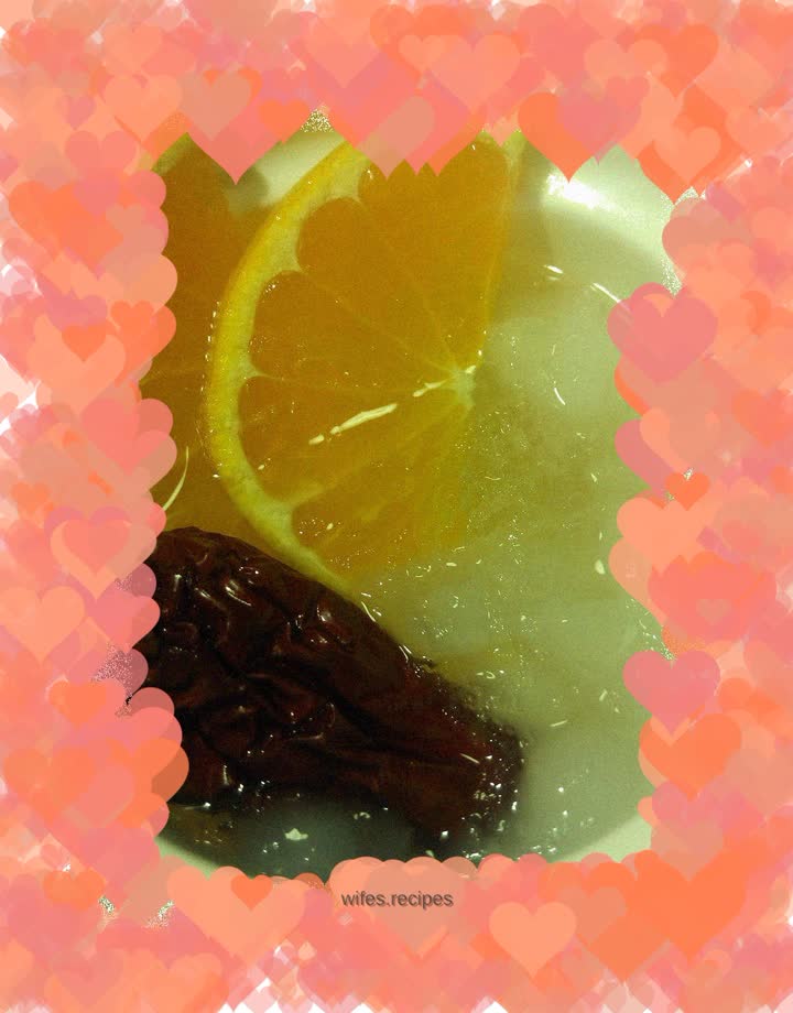 Snow swallow, snow clam and red date soup