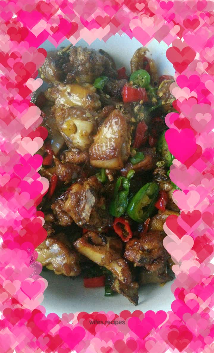 Spicy fried chicken with pepper