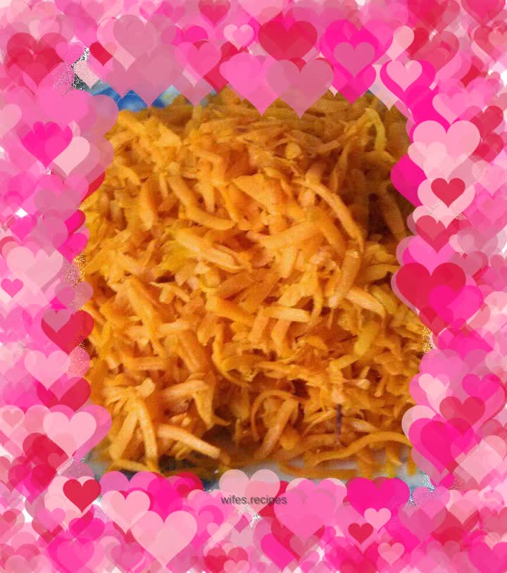 Fried carrots in oil