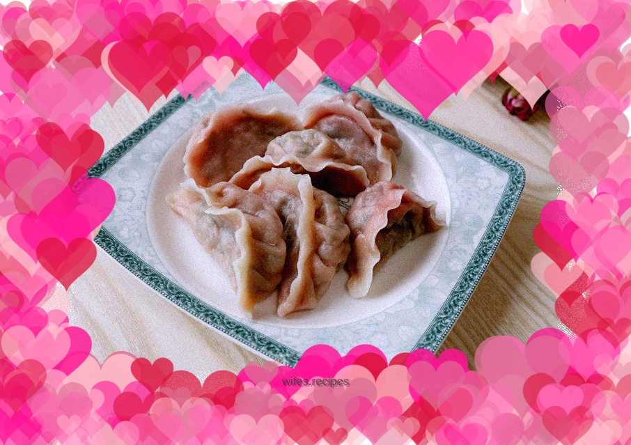 Pork and red amaranth dumplings