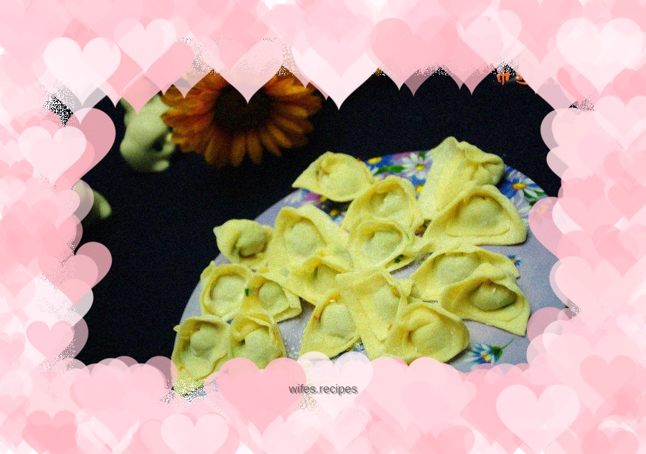 Paper-thin skin----wonton skin and shallot stuffing