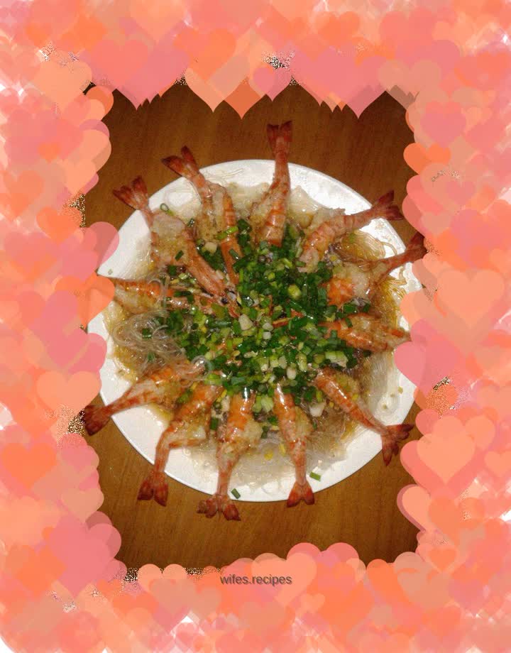 Steamed shrimp with garlic