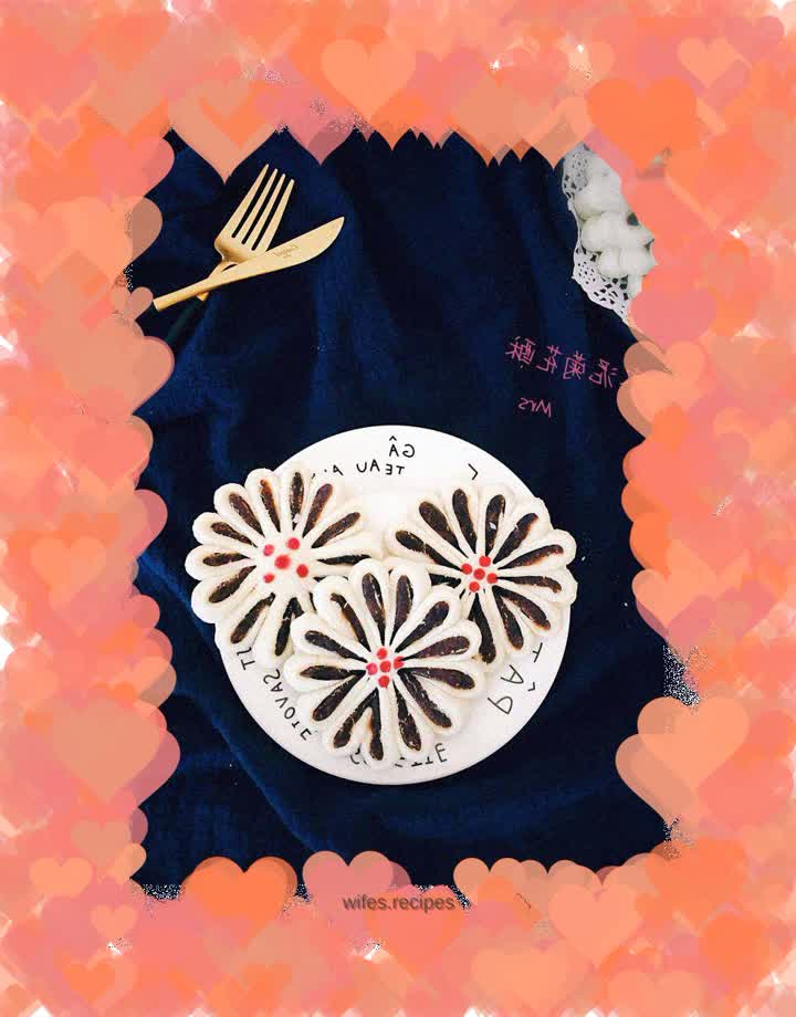 Jujube paste and chrysanthemum cake