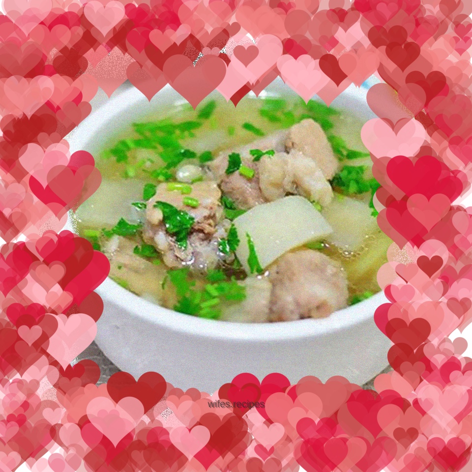 A bowl of tonic soup in early autumn—pork ribs and radish soup