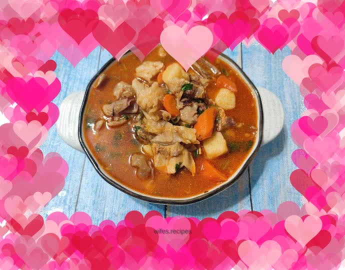 Yam and carrot stewed with tendons