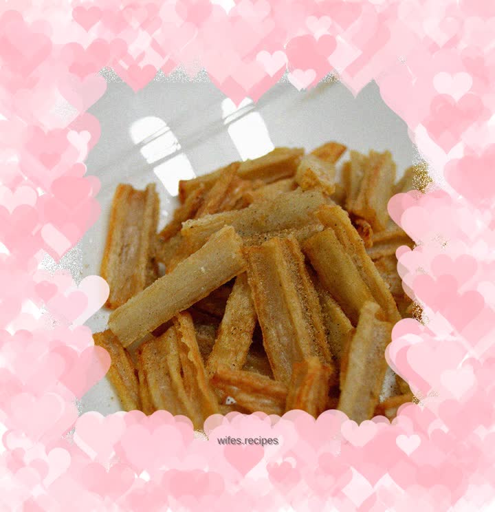 Salt and pepper lotus root sticks—dish to drink