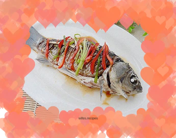 Steamed crucian carp
